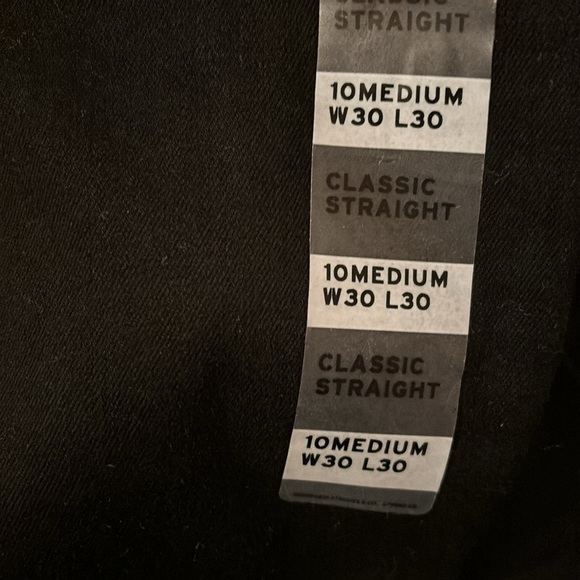 Levi's° Women's Mid-Rise Classic Straight
Jeans - Soft Black 10 - Picture 6 of 6